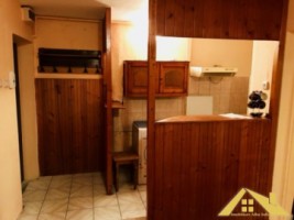 vand-apartament-3-camere-cetate-7