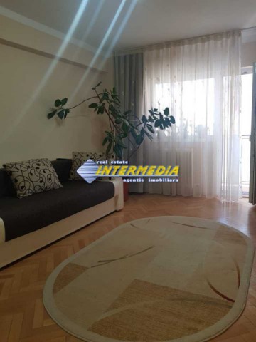 apartament-2-camere-decomandat-de-vanzare-in-cetate