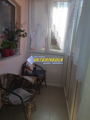 apartament-2-camere-decomandat-de-vanzare-in-cetate-8