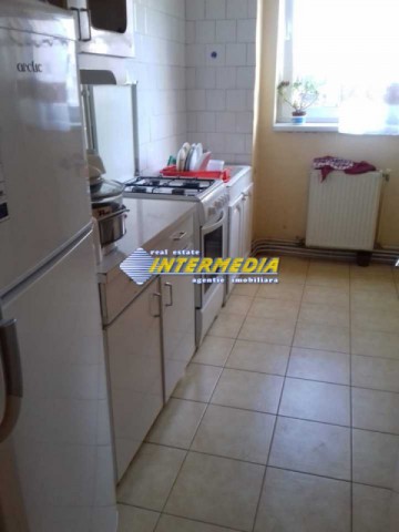 de-vanzare-apartament-3-camere-in-alba-iulia-zona-cetate-bulevard-6