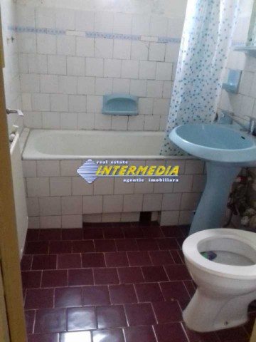 de-vanzare-apartament-3-camere-in-alba-iulia-zona-cetate-bulevard-9