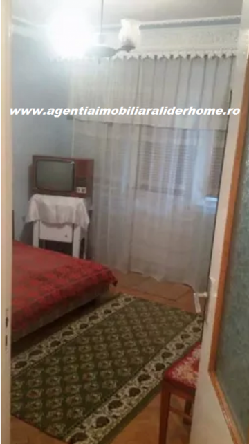 apartament-cu-3-camere-decomandat-zona-savenilor-2