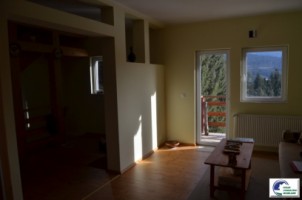 busteni-apartament-cu-trei-camere-in-vila-2