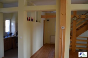 busteni-apartament-cu-trei-camere-in-vila-8