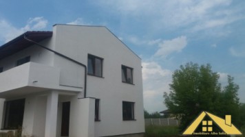 de-vanzare-casa-in-spatele-pietii-in-cetate-1