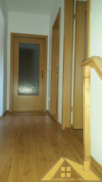 apartament-3-camere-cu-scara-interioarain-tolstoi-1