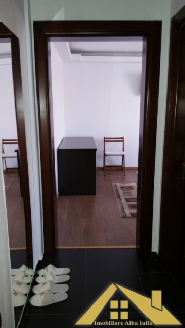 apartament-cu-o-camera-in-cetate-zona-m-uri-etajul-3