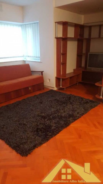 vind-apartament-3-camere-suprafata-mare