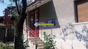 casa-cu-2-camere-de-vanzare-in-centru