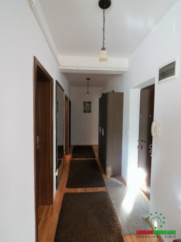 apartament-3-camere-85-mp-utili-mobilat-si-utilat-zona-centrala-sibiu-9