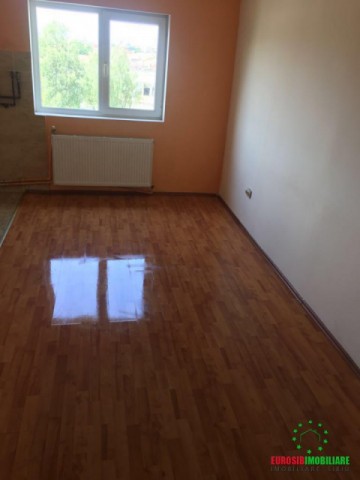 apartament-de-vanzare-cu-2-camere-in-sibiu-zona-compa-3