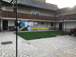casa-9-camere-si-teren-2500-mp-de-vanzare-zona-santimbru