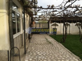 casa-9-camere-si-teren-2500-mp-de-vanzare-zona-santimbru-3