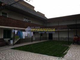 casa-9-camere-si-teren-2500-mp-de-vanzare-zona-santimbru-19