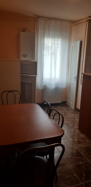 oferim-spre-vanzare-apartament-cu-doua-camere-1