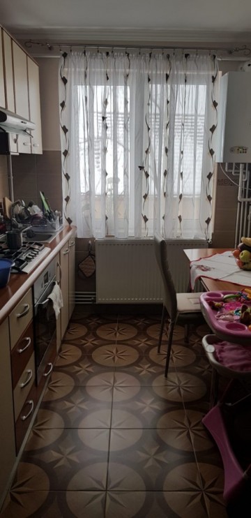 oferim-spre-vanzare-apartament-cu-doua-camere-0