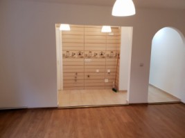 oferim-spre-vanzare-apartament-cu-trei-camere-1