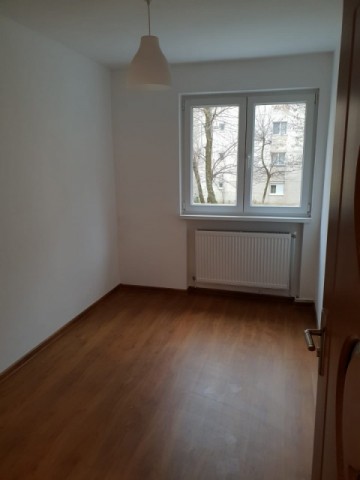 oferim-spre-vanzare-apartament-cu-trei-camere-2