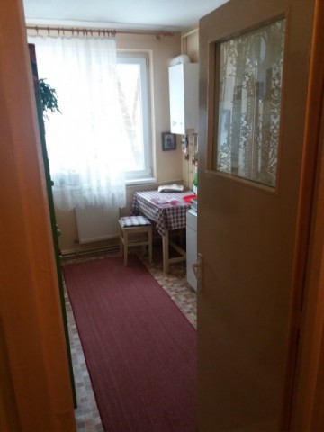 se-ofera-spre-vanzare-apartament-cu-2-camere-50mp-in-zona-alea-carpati-etaj-2