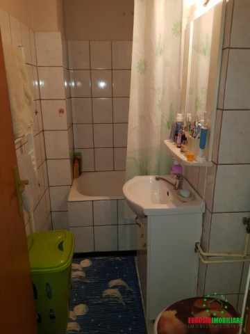apartament-2-camere-decomandat-etajul-1-3
