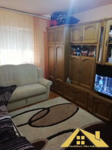 apartament-3-camere-decomandate-in-cetate-etaj-2