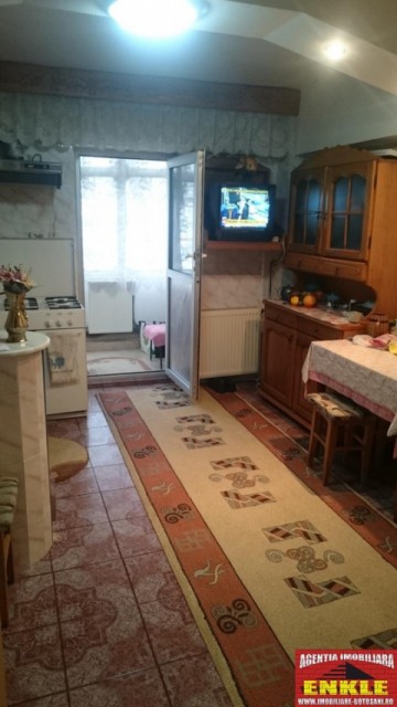 apartament-3-camere-zona-centrala-2