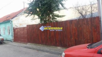 casa-veche-cu-teren-alba-iulia-zona-centru