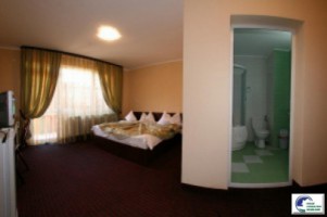 hotel-de-vanzare-busteni-zona-valea-alba-langa-partia-kalinderu-14