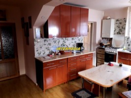 casa-de-vanzare-in-zona-cetate-piata-1