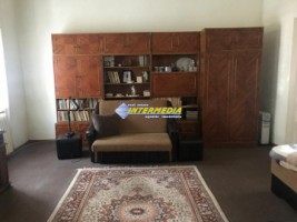casa-de-vanzare-in-centru-4-camere-pozitie-foarte-buna-10