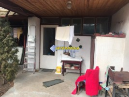 casa-de-vanzare-in-centru-4-camere-pozitie-foarte-buna-13