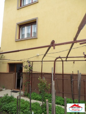 casa-p-2e-de-vanzare-semicentral-id-1836-4