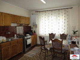 casa-p-2e-de-vanzare-semicentral-id-1836-6