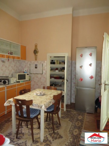 casa-4-camere-zona-functionarilor-8-ari-id-21392-4