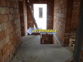 casa-de-vanzare-alba-iulia-in-rosu-62000-euro-negociabil-4