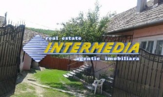 casa-de-vanzare-cu-1770-mp-teren-in-cricau