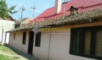 casa-de-vanzare-cu-1770-mp-teren-in-cricau-5