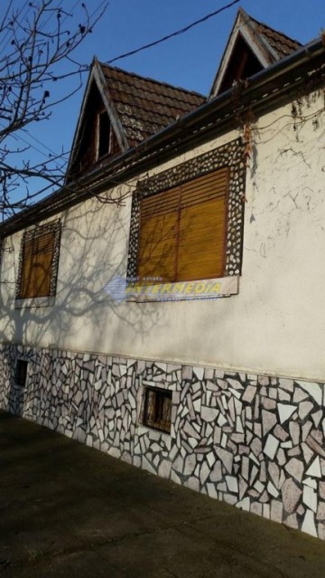 casa-de-vanzare-zona-pianu-2003-mp-teren