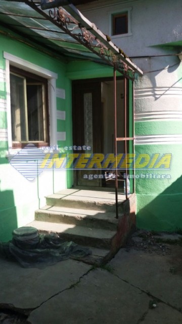 casa-2-camere-teren-de-vanzare-1