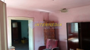 casa-2-camere-teren-de-vanzare-5