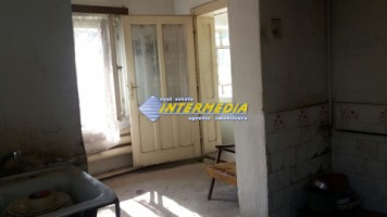 casa-2-camere-teren-de-vanzare-4