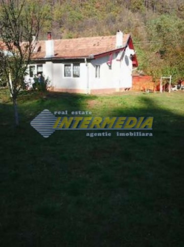 casa-de-vanzare-3-camere-teren-1700-mp-zona-cricau-1