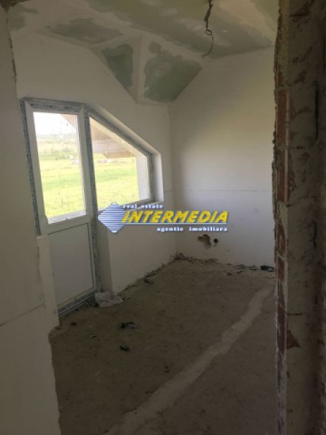 casa-noua-de-vanzare-in-alba-iulia-4-camere-46000-euro-7