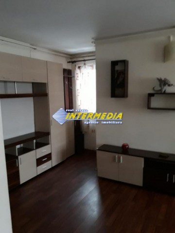 apartament-2-camere-de-inchiriat-cetate-4