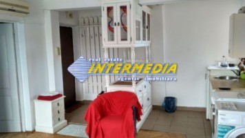 apartament-3-camere-cetate-de-vanzare-zona-bulevard-2