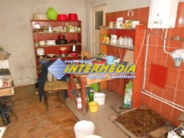 casa-de-vanzare-cu-876-mp-teren-toate-utilitatiel-in-teius-alba-5