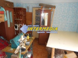 casa-de-vanzare-cu-876-mp-teren-toate-utilitatiel-in-teius-alba-6