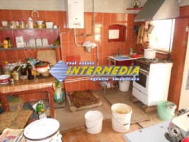 casa-de-vanzare-cu-876-mp-teren-toate-utilitatiel-in-teius-alba-8