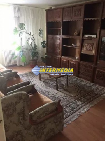 apartament-3-camere-decomandat-de-vanzare-cetate-alba-iulia-2