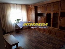 apartament-3-camere-decomandat-si-finisat-cetate-7